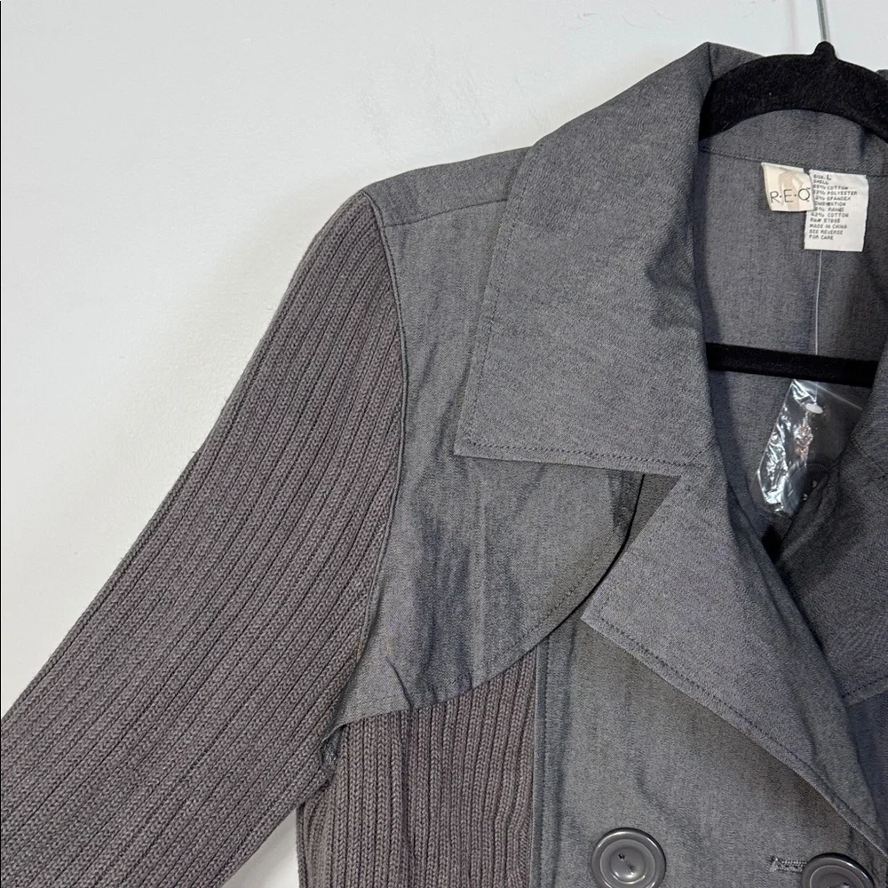 REQ Jacket Grey Double-Breasted Knit  3/4 Cuff Sleeve in Size L  NWT‎